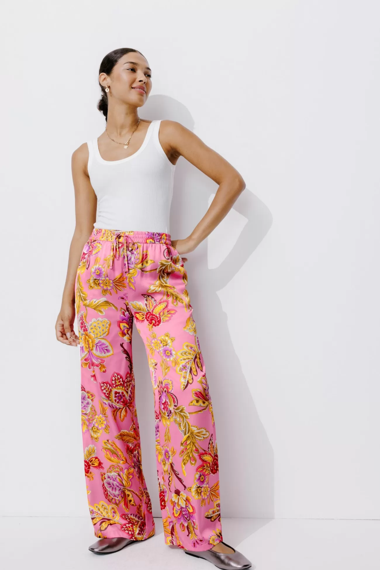 Pantalon large en satin Femme - Imprimé rose | Promod Outlet