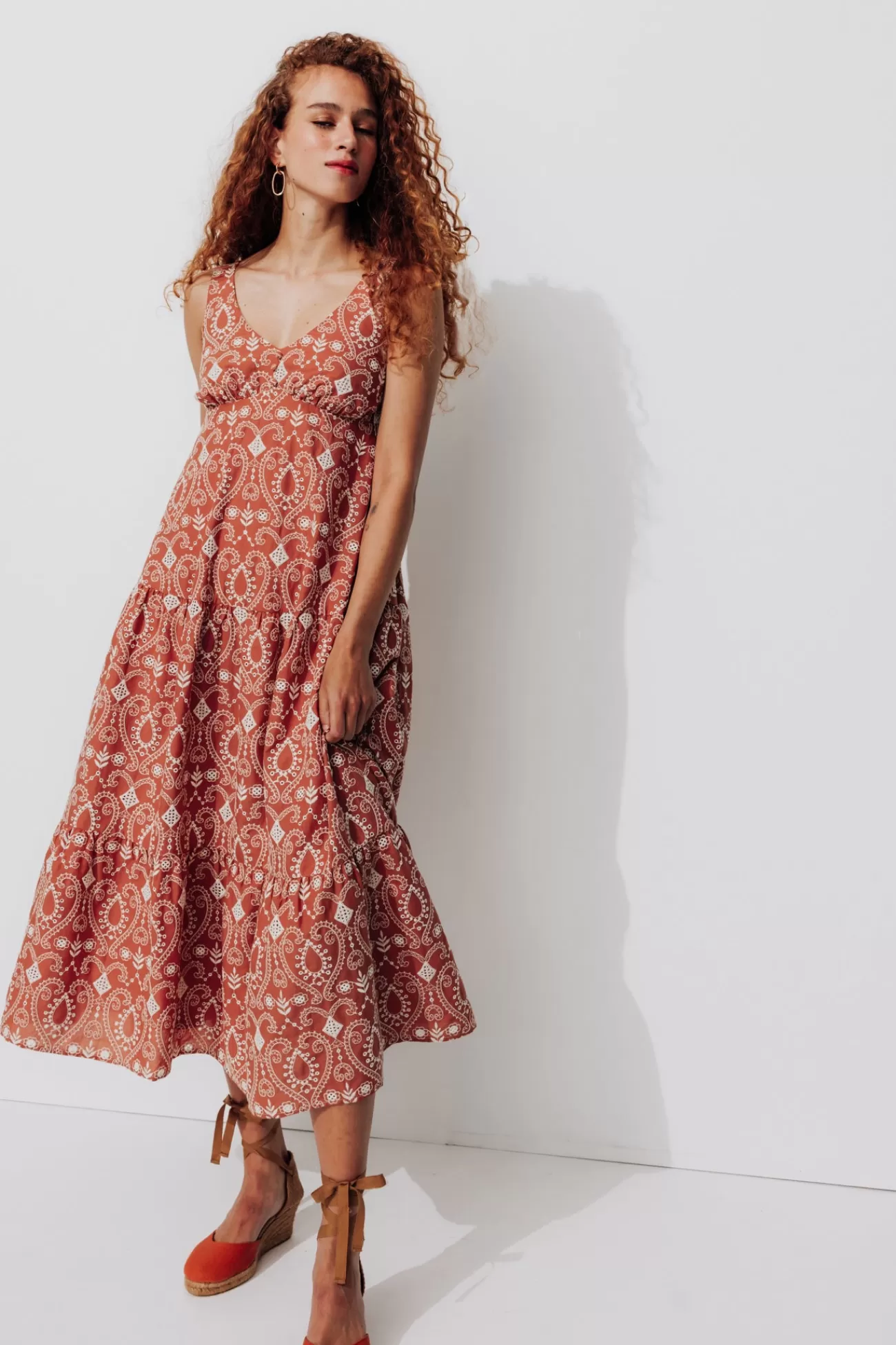 Robe midi en broderie anglaise - Terre de sienne | Promod Online